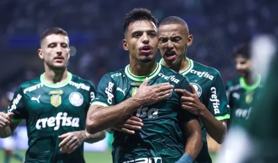 Palmeiras leva susto, mas vira o jogo e abre boa vantagem contra o Tombense