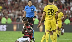 Flamengo joga mal e perde para o Peñarol na ida das quartas da Libertadores