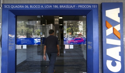 Caixa libera abono salarial para nascidos em setembro e outubro