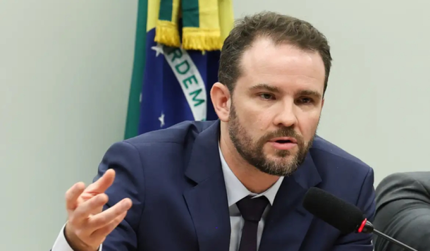 Durigan diz que aumento da dívida decorre dos juros, não dos gastos