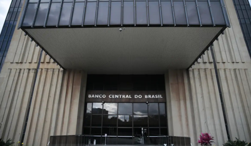 Déficit em contas externas foi R$ 3,2 bilhões no mês de maio, diz BC