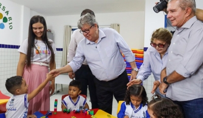 João Azevêdo inaugura creche e autoriza início da construção do 3º Batalhão da Polícia Militar em Patos