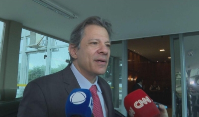 Após dizer que Milei &#039;preocupava&#039;, Haddad evita comentar resultado na Argentina: &#039;Tem que aguardar&#039;