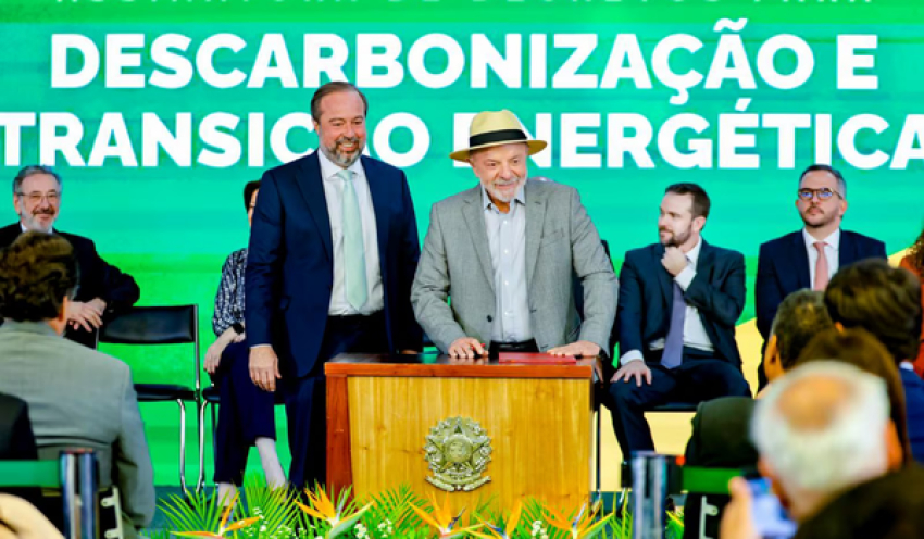 Lula assina decretos do setor de energia, incluindo abertura de mercado e hidrogênio verde