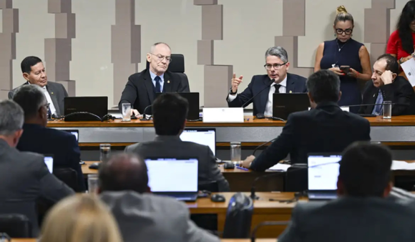 CPI do Crime aprova pedido para investigar beneficiários do Master