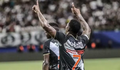 Vasco vence o Audax em Manaus e entra na zona de classificação do Carioca