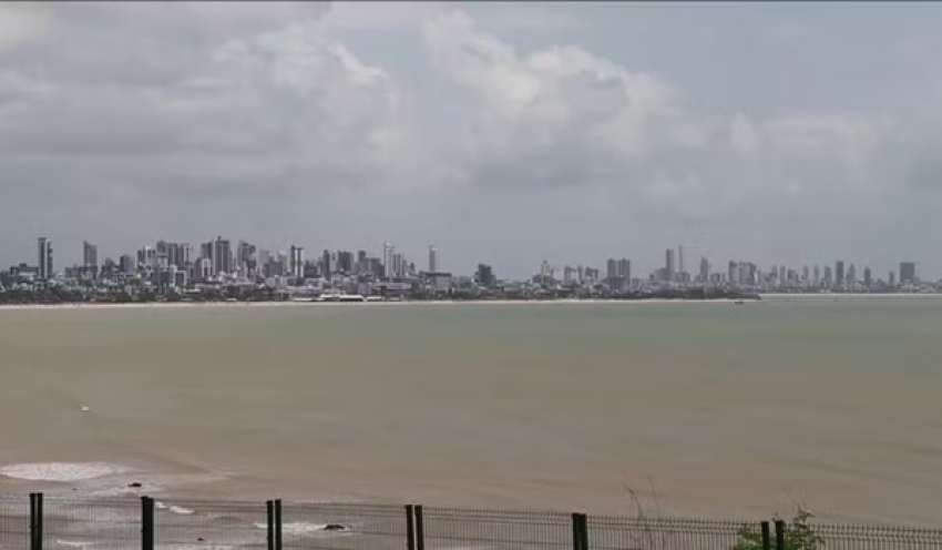 MPPB ajuíza ação para demolir parte de edifício na orla de Cabo Branco, em João Pessoa