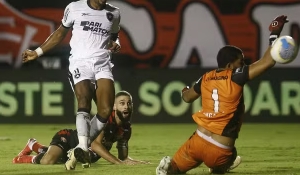 Botafogo derrota novamente o Vitória e avança às oitavas da Copa do Brasil