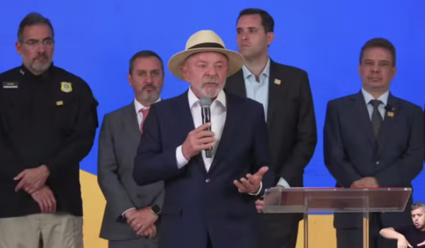 Lula diz não aceitar classificação de facções como terroristas: 'Terrorismo foi o 8 de Janeiro'