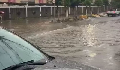 Fortes chuvas causam alagamentos em ruas de Campina Grande