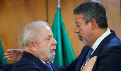 Lula e Lira se reuniram no Alvorada a pedido do deputado, dizem auxiliares do Planalto