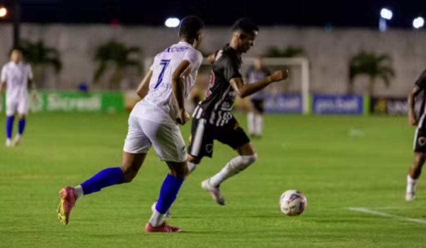 Botafogo-PB e Serra Branca fazem jogo movimentado e ficam no empate, no Almeidão