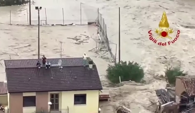 Chuva forte causa enchentes na Itália; veja imagens e resgates feitos pelos Bombeiros