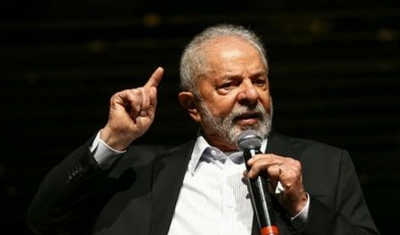 Lula quer encontro com líderes do centrão antes de confirmar trocas ministeriais