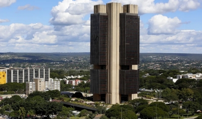 Contas públicas têm déficit de R$ 26,4 bilhões em fevereiro, e dívida sobe para 73% do PIB