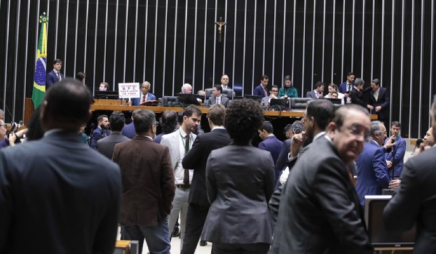 Congresso possui 55 vetos para analisar no retorno das atividades legislativas