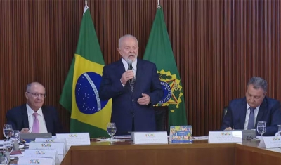 Lula comanda última reunião ministerial de 2023