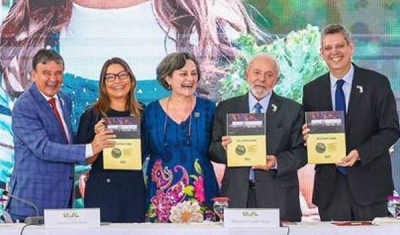 Mesmo sob críticas, Lula elogia projeto para motoristas de app e sugere enviar texto a Biden