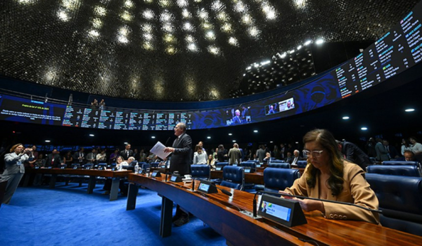 Senado deve votar nesta quarta projeto que reduz imposto de combustíveis