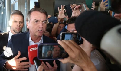 Passaporte de Bolsonaro é entregue às autoridades