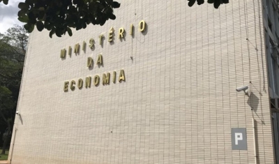 Balança comercial registra saldo positivo de US$ 6,7 bilhões em novembro, diz Economia