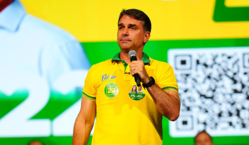 Campanha de Flávio Bolsonaro mantém otimismo às vésperas do primeiro turno