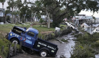 Após causar destruição na Flórida como furacão, Idalia vira temporal e avança nos EUA