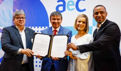 João Azevêdo e ministro Wellington Dias acompanham inserção de beneficiários do Bolsa Família no mercado de trabalho