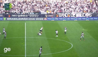 Atlético-MG vence Corinthians, fica no G-8 e disputará preliminares da Libertadores