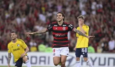 Flamengo vence Millonarios com dois de Pedro e avança na Libertadores