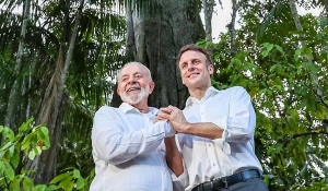 Lula e Macron anunciam programa de investimento de 1 bilhão de euros na bioeconomia da Amazônia do Brasil e Guiana