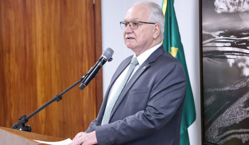 Fachin sinaliza esforço do STF para pacificar impasse sobre redes sociais