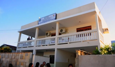 Dupla invade escola e rouba arma de vigilante, em Mamanguape, PB