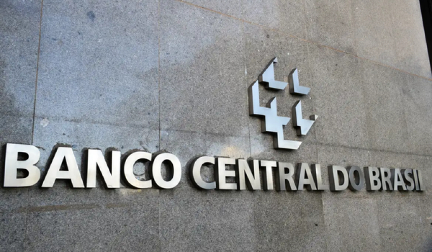 Mercado financeiro reduz previsão da inflação para 5% este ano