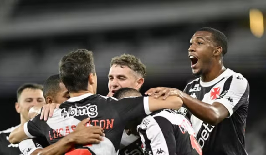 Com golaço de Coutinho, Vasco domina o Nova Iguaçu e avança à 3ª fase da Copa do Brasil