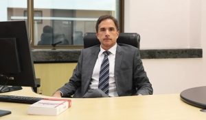 Conselho do TRF-4 afasta juiz da Lava Jato