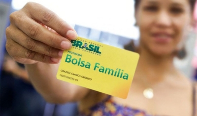 Caixa paga novo Bolsa Família a beneficiários com NIS de final 4