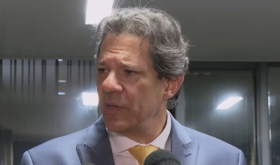 Na França, Haddad diz que comunicado do Copom foi &#039;muito ruim&#039; e não alivia a situação