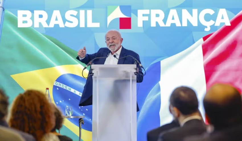 Lula defende viagens ao exterior e diz desconhecer custos: 'Estamos fazendo o que todo presidente precisa fazer'