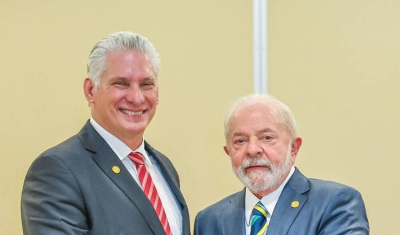 Lula posta foto com ditador cubano e fala em restabelecer relações diplomáticas