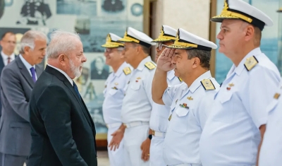 Após reunião com cúpula da Marinha, Lula terá encontros com Aeronáutica e Exército para pacificar relações