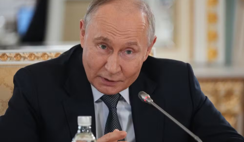 'Não vejo motivos para me encontrar com Zelensky', diz Putin