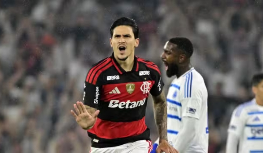 Flamengo engata segunda vitória e deixa Cruzeiro com risco de ser lanterna