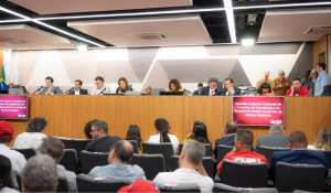 Deputados pedem mobiliza&ccedil;&atilde;o para garantir que escala 6x1 seja extinta ainda neste ano