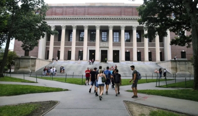 Veto da Suprema Corte a ações afirmativas nas universidades é retrocesso de décadas, diz Biden