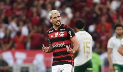 Arrascaeta e joia de 18 anos marcam, e Flamengo e Palmeiras ficam no empate