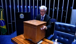 Senado elege seu novo presidente em 1° de fevereiro