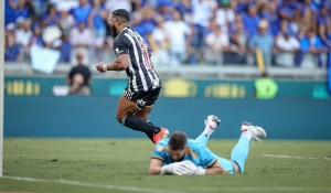 Hulk chega ao 10º clássico pelo Atlético-MG com o Cruzeiro como maior vítima e perto de recorde