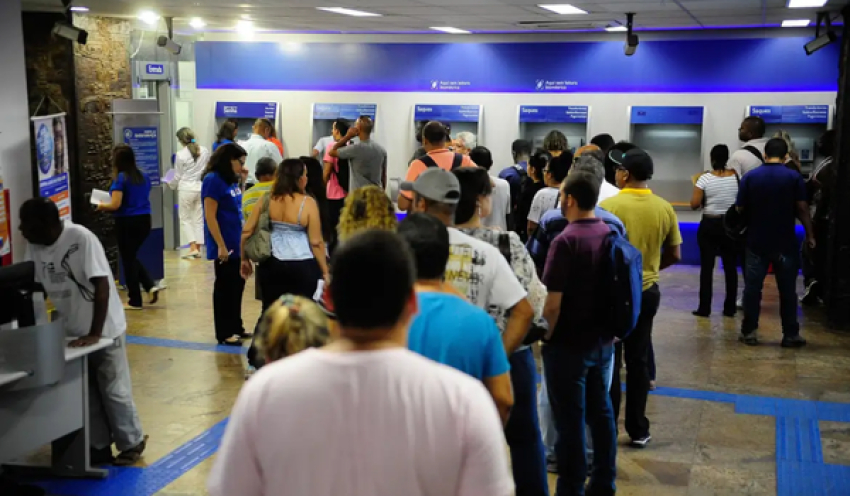 Bancários farão paralisação de 24 horas nesta quinta-feira