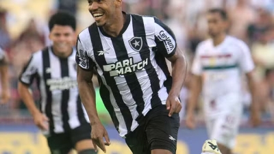 Botafogo bate o Fluminense mas fica fora da semifinal do Carioca